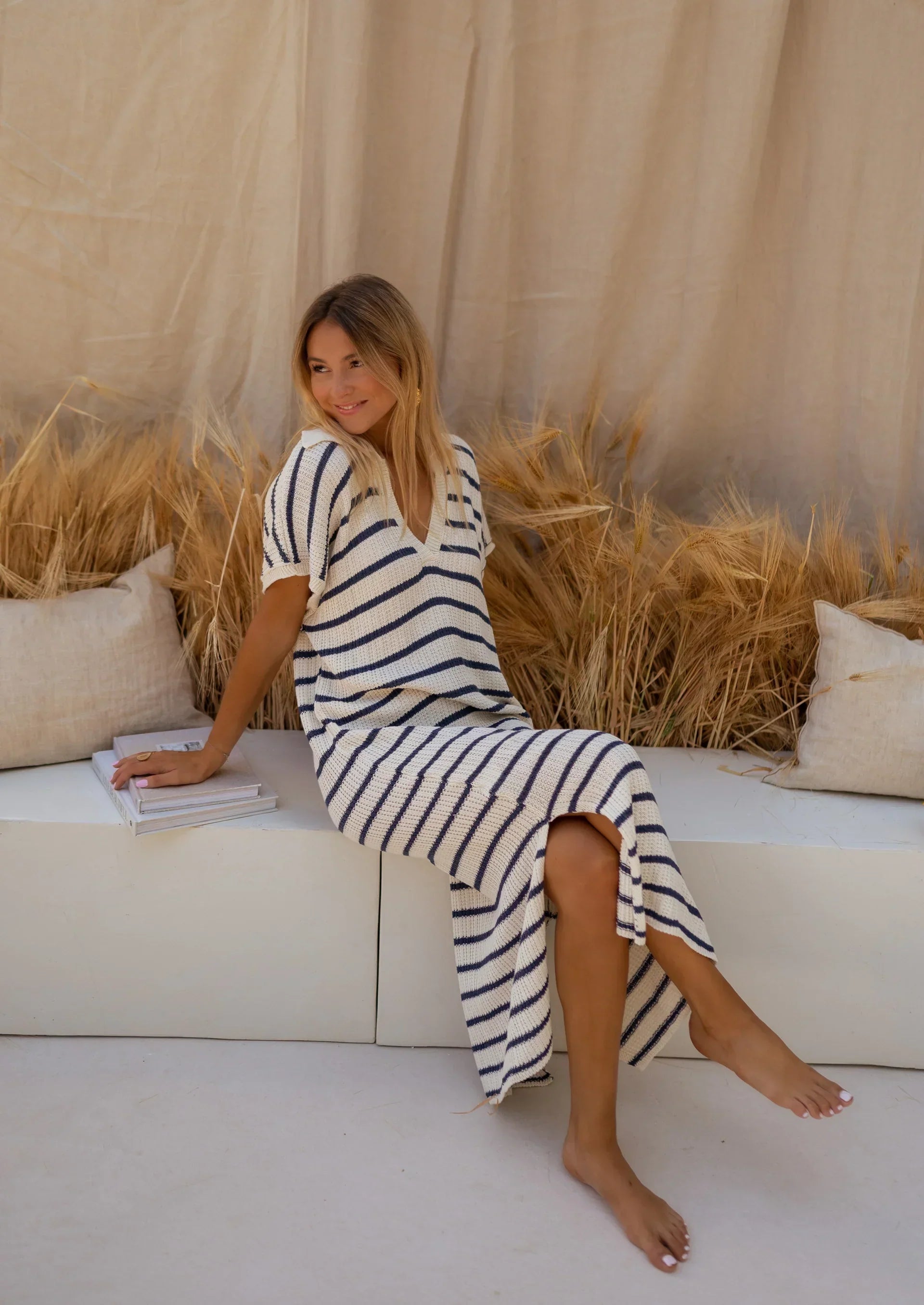 Sophia™ — Gebreide Zomer Jurk met Tijdloze Strepen
